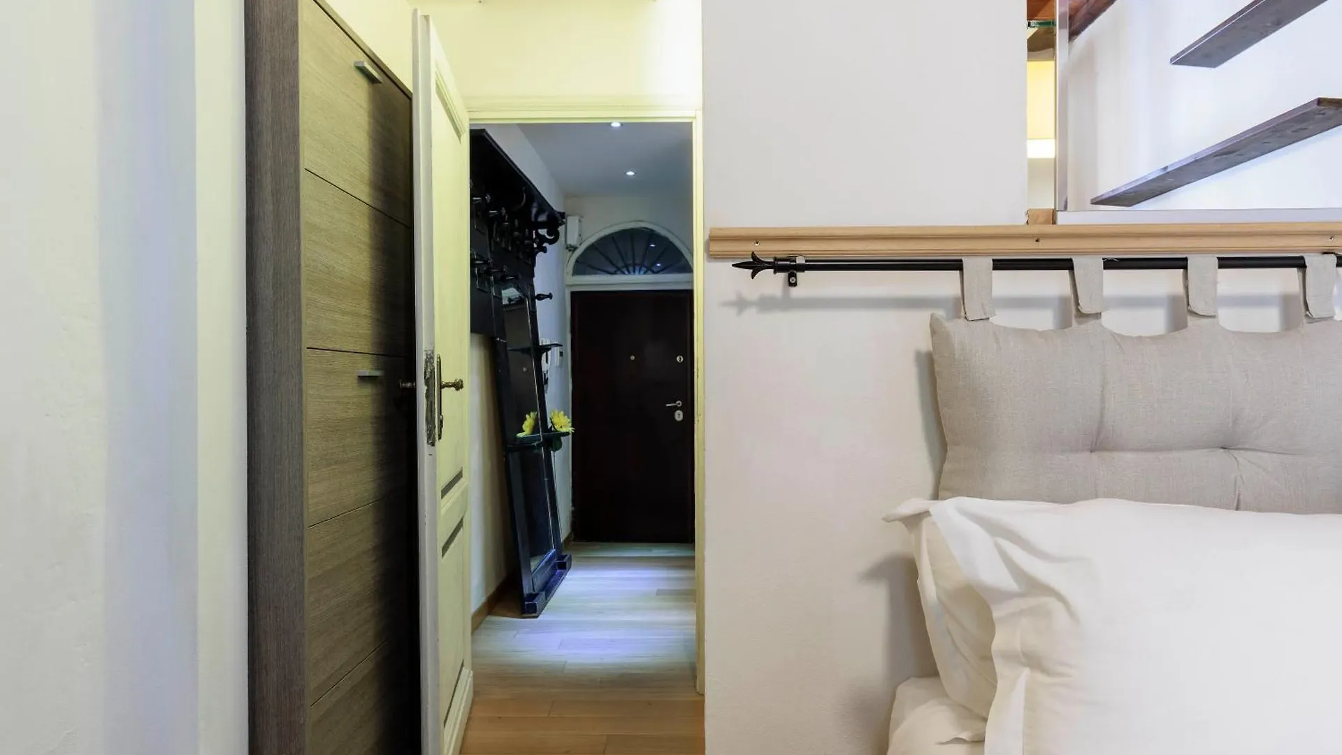 Santa Maria Novella Elegant Apartment Florence Italy