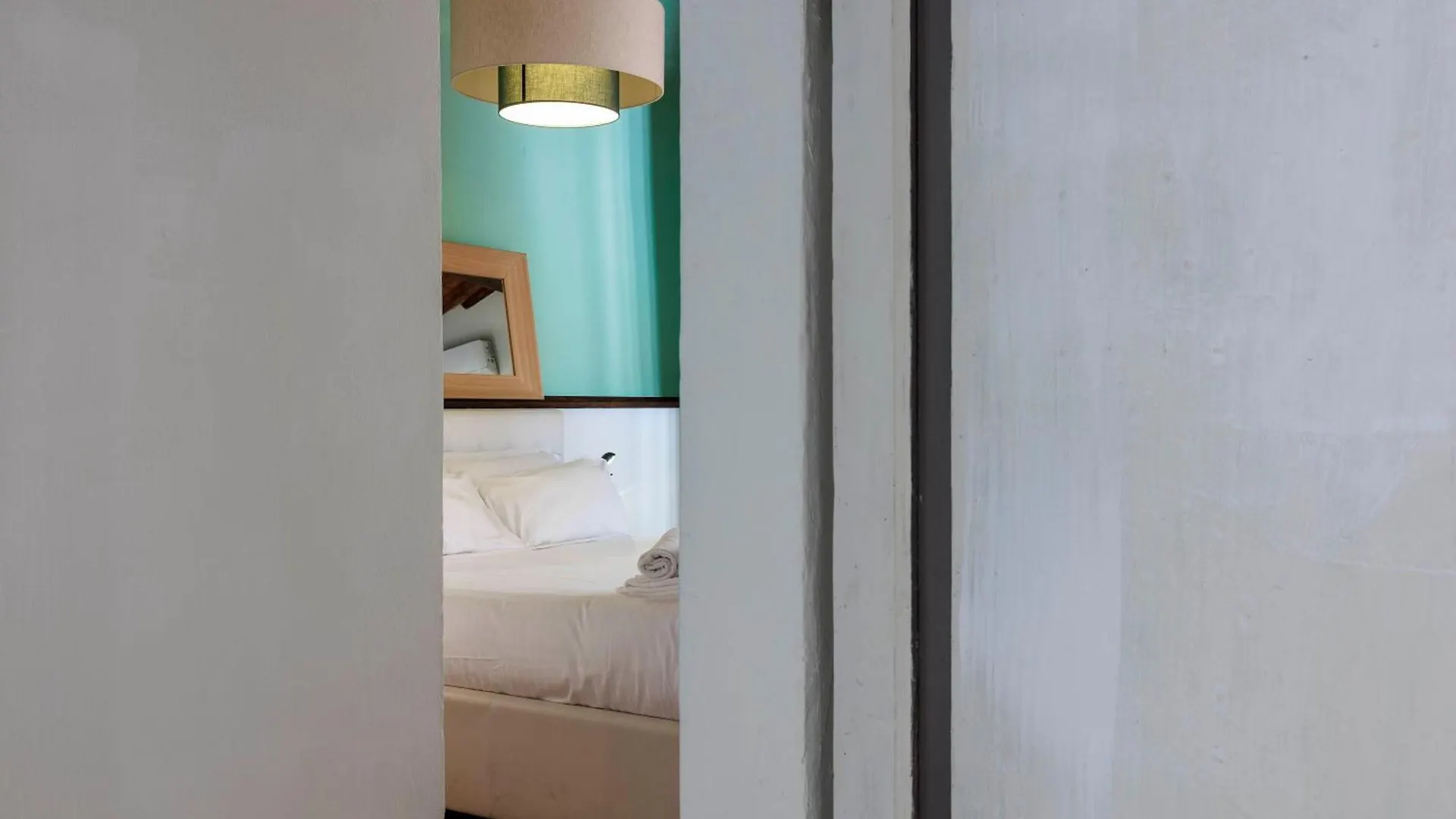Santa Maria Novella Elegant Apartment Florence